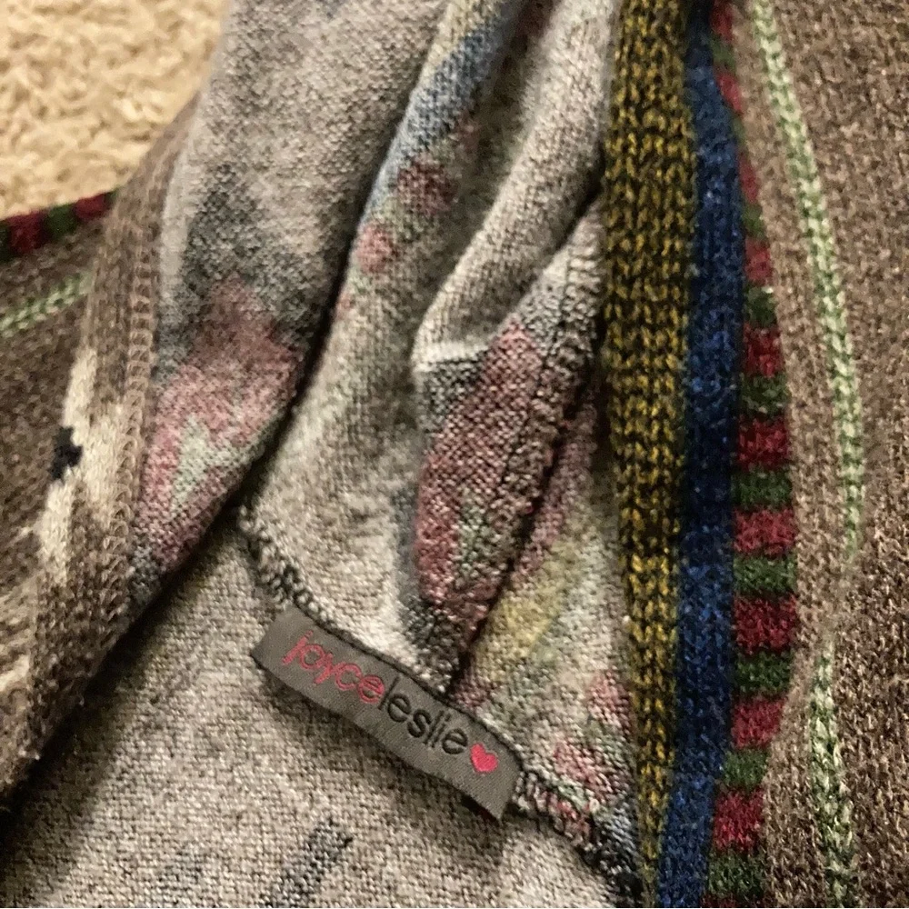 Joyce Leslie long, geometric Aztec cardigan Junior XS - Picture 13 of 14